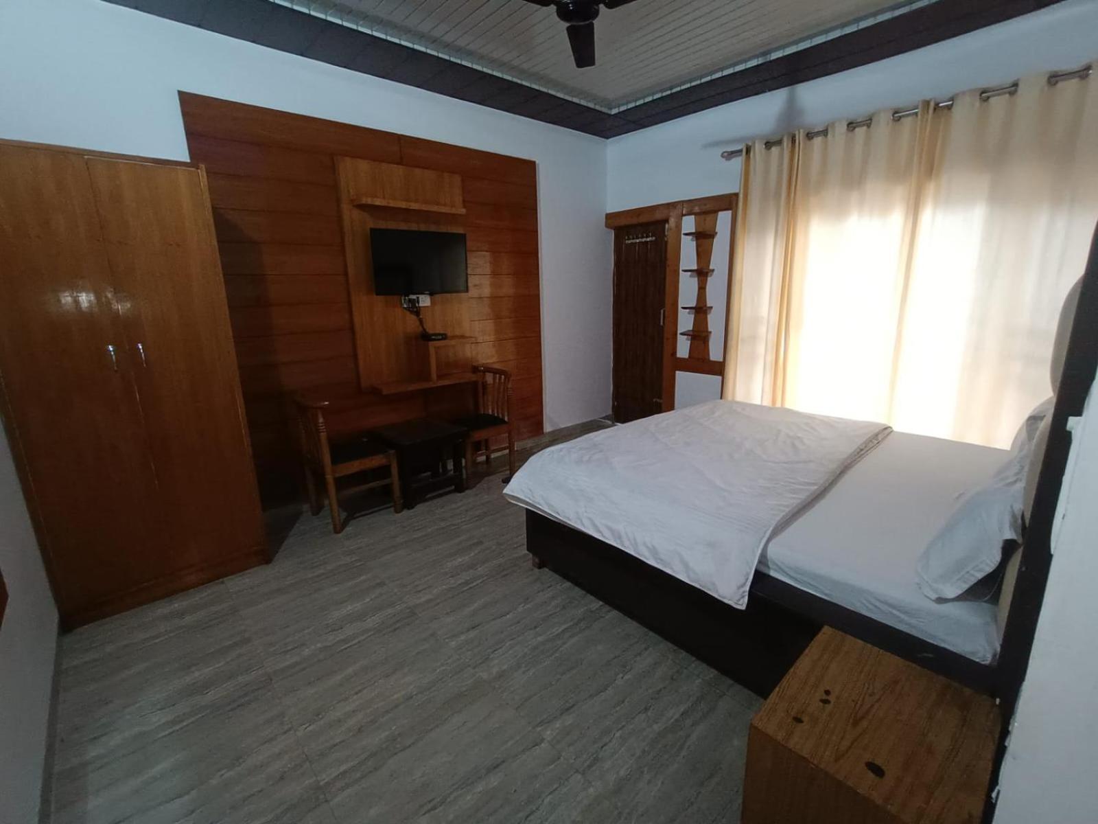 Hotel Himalayan Village Mussoorie Buitenkant foto